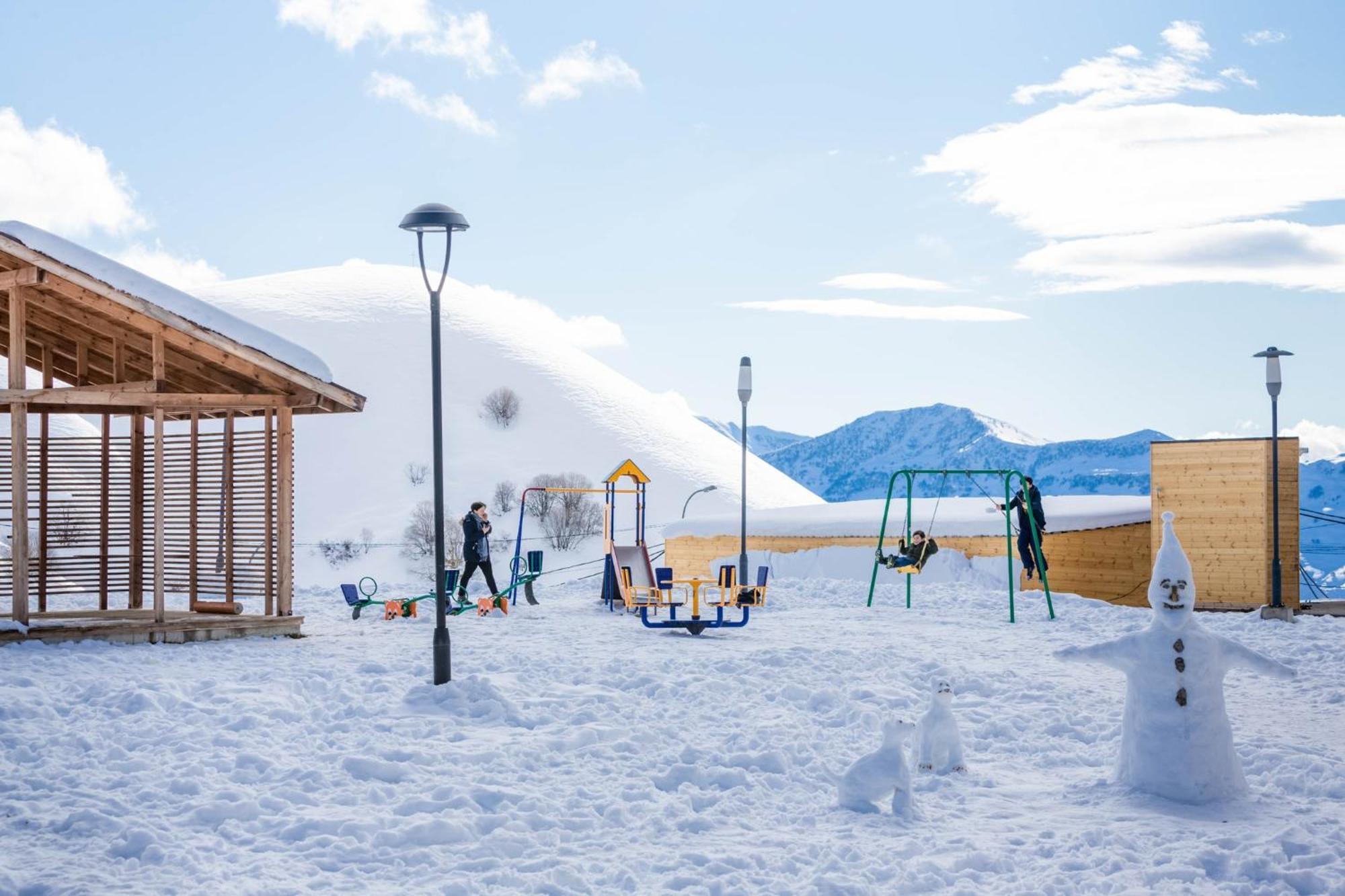 New Gudauri Voyage Apartments By Gondola ภายนอก รูปภาพ